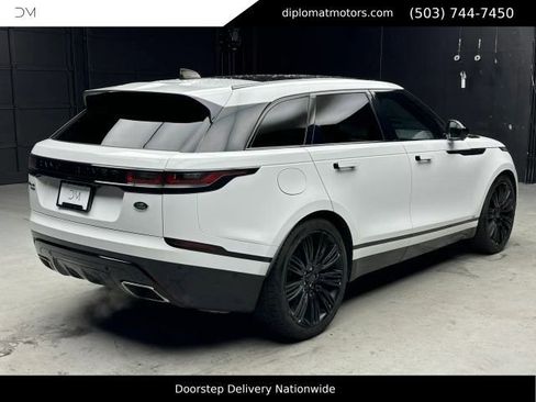 Used 2018 Land Rover Range Rover Velar R-Dynamic SE AWD/4WD image 7
