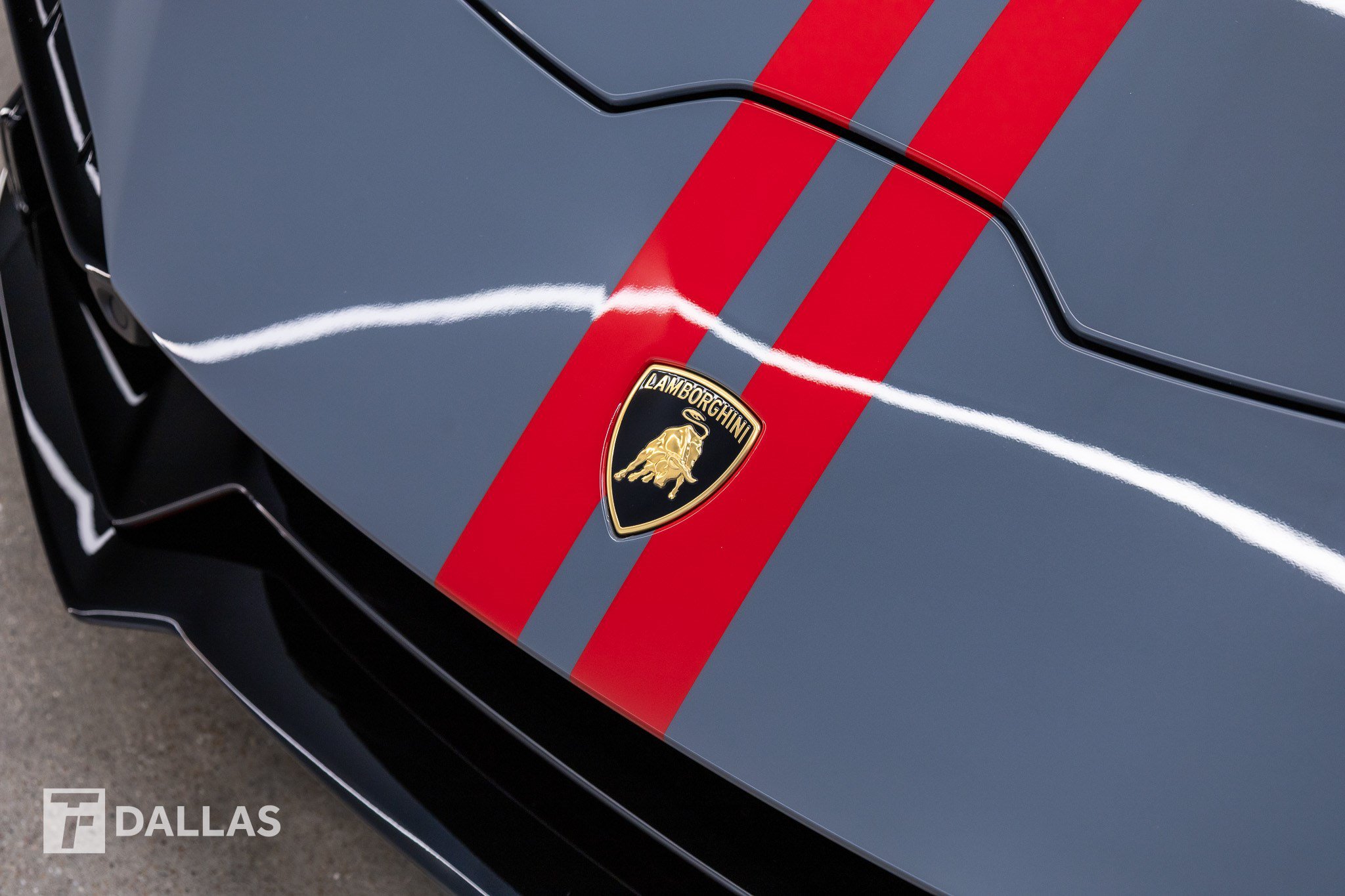 Used 2023 Lamborghini Huracan Tecnica RWD image 3