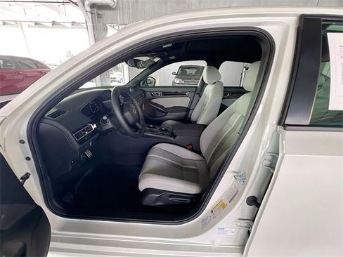 Certified 2025 Honda Civic Sport image 9