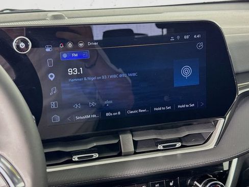 Used 2025 Chevrolet Equinox LT FWD image 14