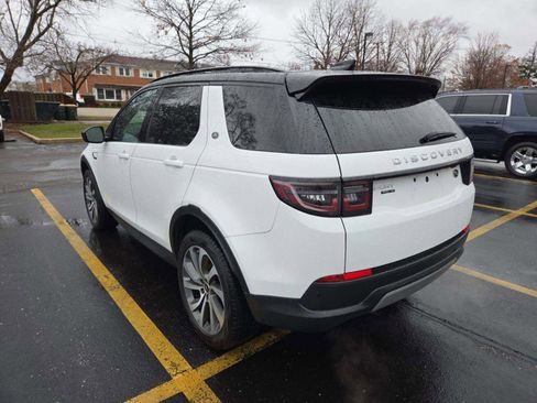 Used 2020 Land Rover Discovery Sport SE image 2