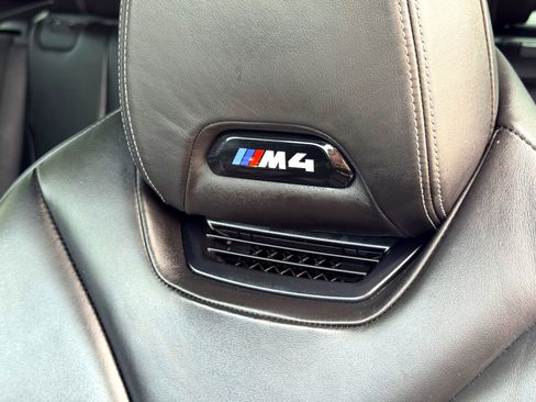 Used 2018 BMW M4 Convertible image 36