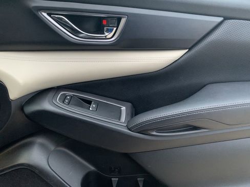 Used 2022 Subaru Ascent Limited w/ Technology Package image 19