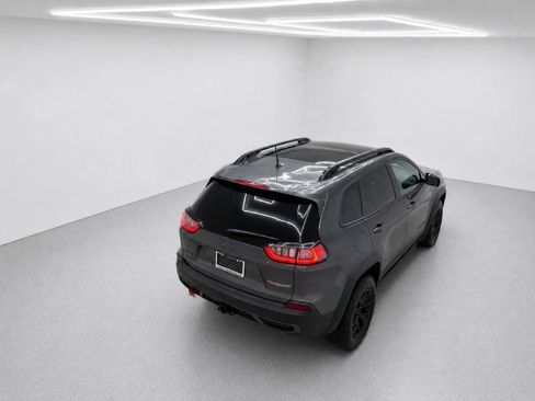 Used 2022 Jeep Cherokee Trailhawk w/ Sun, Sound & Nav Group AWD/4WD image 36