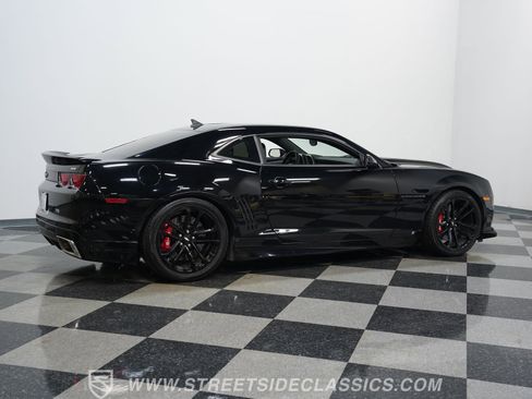 Used 2010 Chevrolet Camaro SS w/ LPO, Ground Effects Package image 13