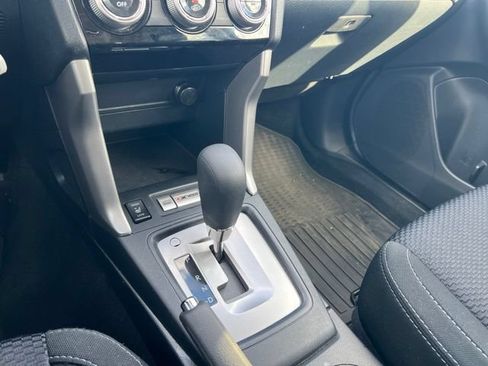 Used 2018 Subaru Forester 2.5i Premium AWD/4WD image 17