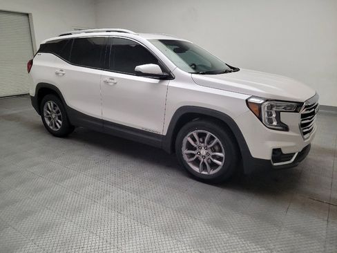 Used 2022 GMC Terrain SLT w/ LPO, Floor Liner Package image 11