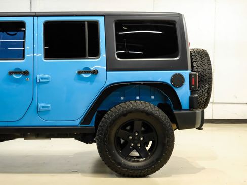 Used 2017 Jeep Wrangler Unlimited Sport AWD/4WD image 13