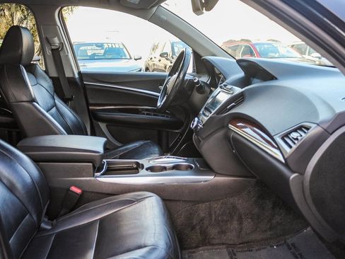 Used 2018 Acura MDX FWD image 17