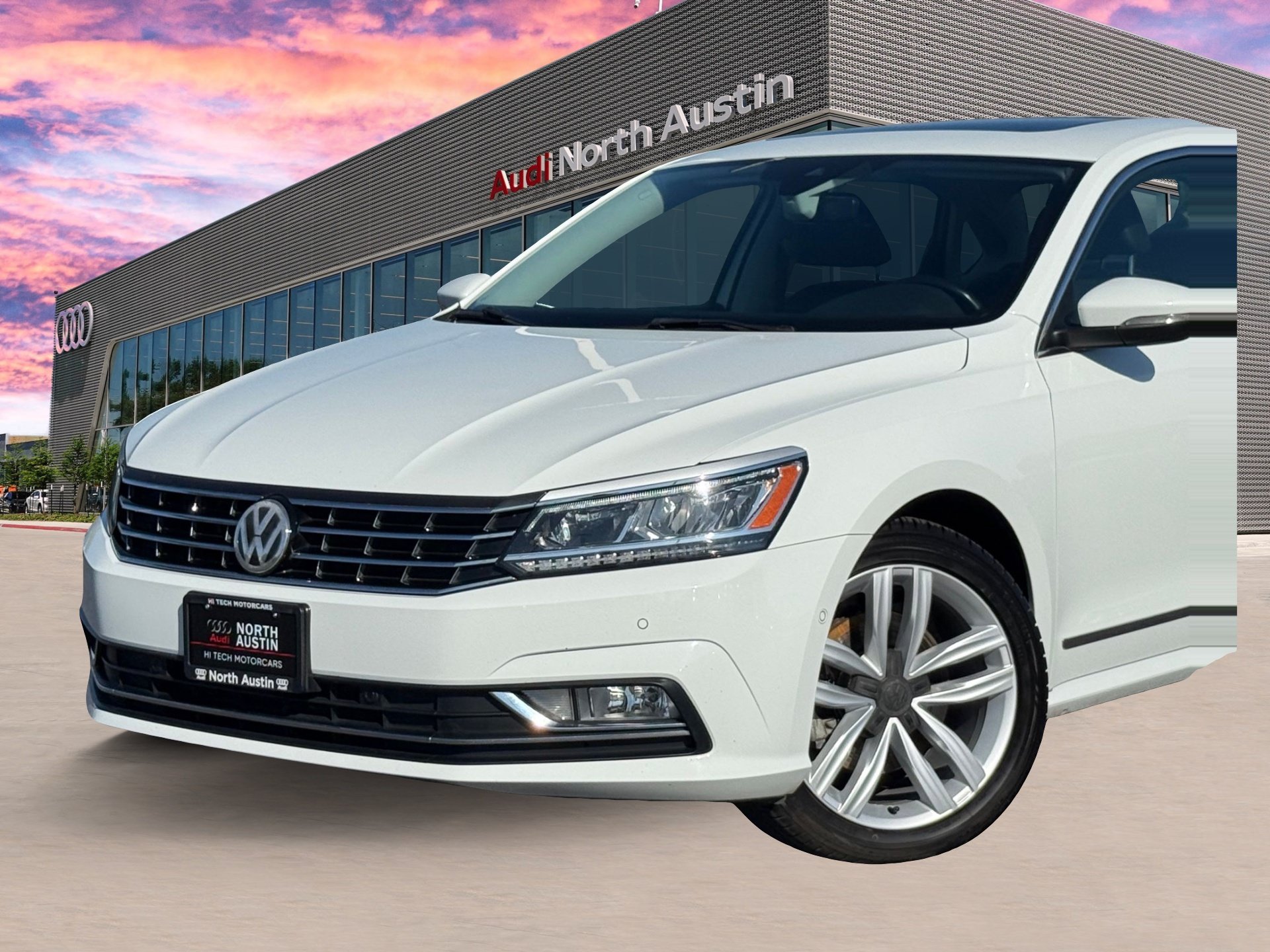 Used 2017 Volkswagen Passat 3.6 SEL Premium FWD image 2
