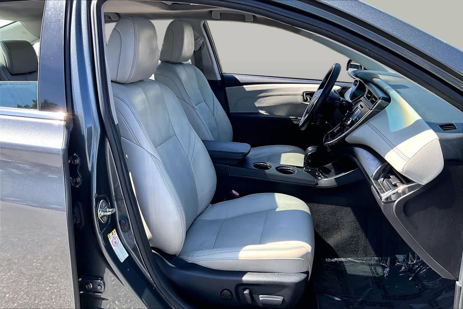 Used 2017 Toyota Avalon Limited FWD image 9