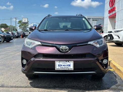 Used 2018 Toyota RAV4 XLE AWD/4WD image 2