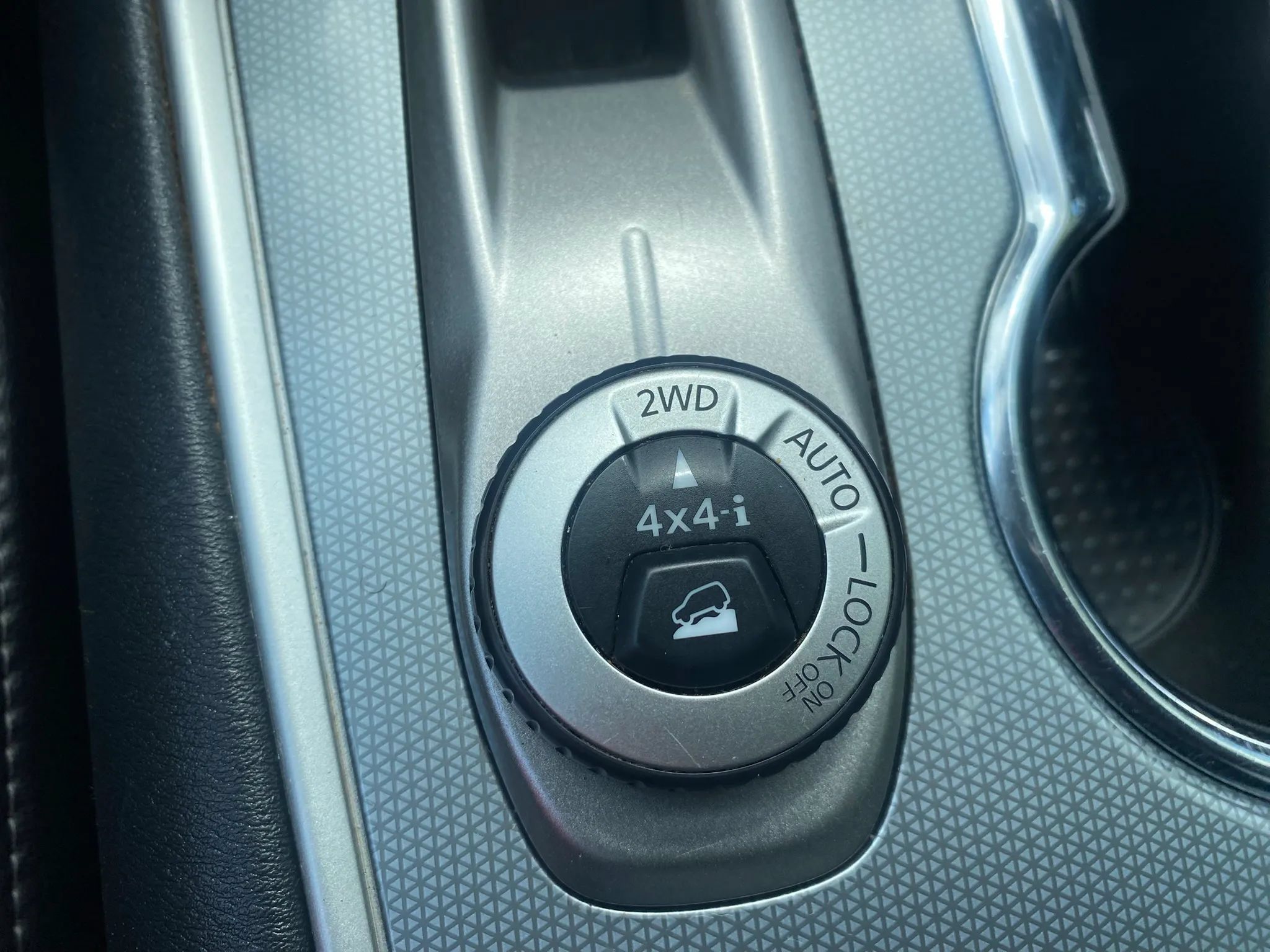 Used 2017 Nissan Pathfinder SL w/ SL Tech Package AWD/4WD image 19