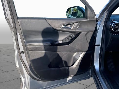 Used 2025 Chevrolet Equinox LT w/ Safety and Technology Package FWD image 21