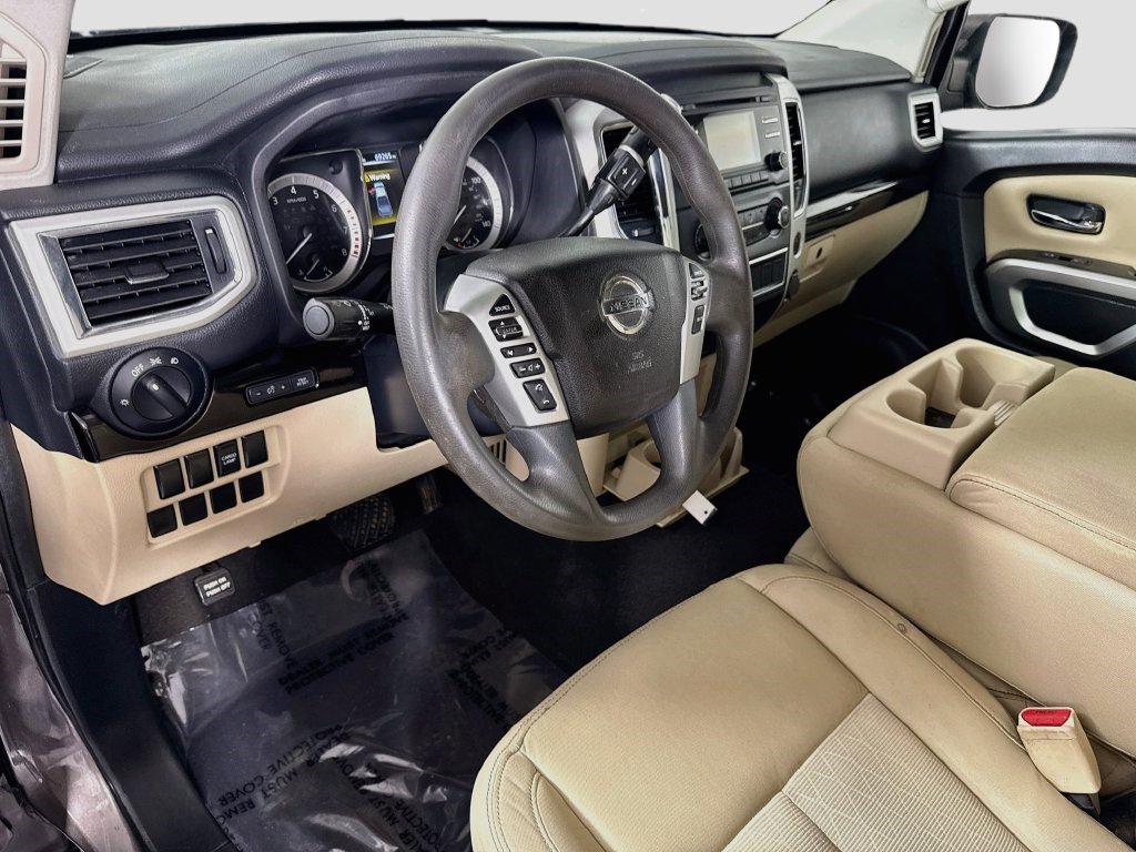 Used 2017 Nissan Titan SV RWD image 20