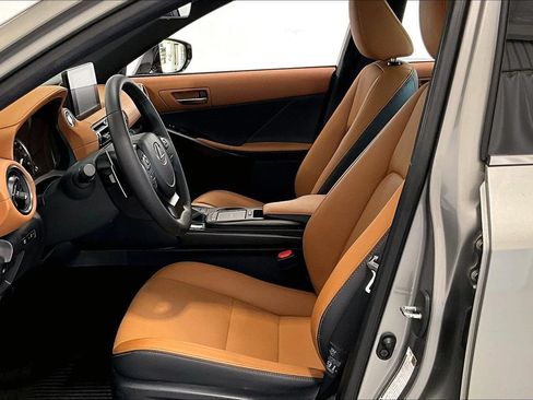 Used 2023 Lexus IS 300 w/ Comfort Package RWD image 18