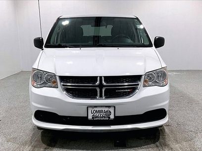 Used 2019 Dodge Grand Caravan SE w/ UConnect Hands-Free Group