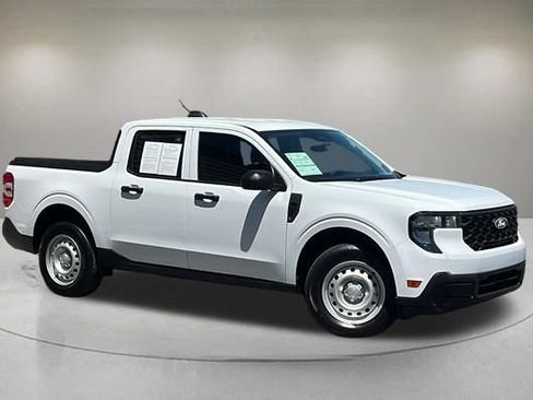 Certified 2025 Ford Maverick XL FWD image 1
