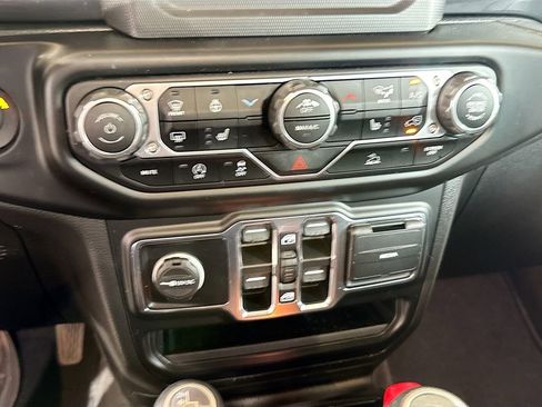 Used 2023 Jeep Wrangler Unlimited Sport AWD/4WD image 15
