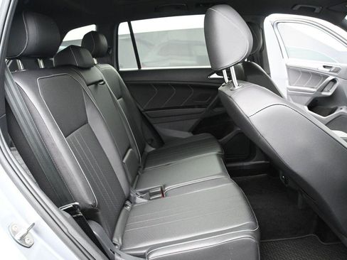 Used 2024 Volkswagen Tiguan SE R-Line AWD/4WD image 16