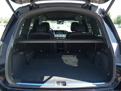 New 2025 Mercedes-Benz GLS 450 4MATIC image 17