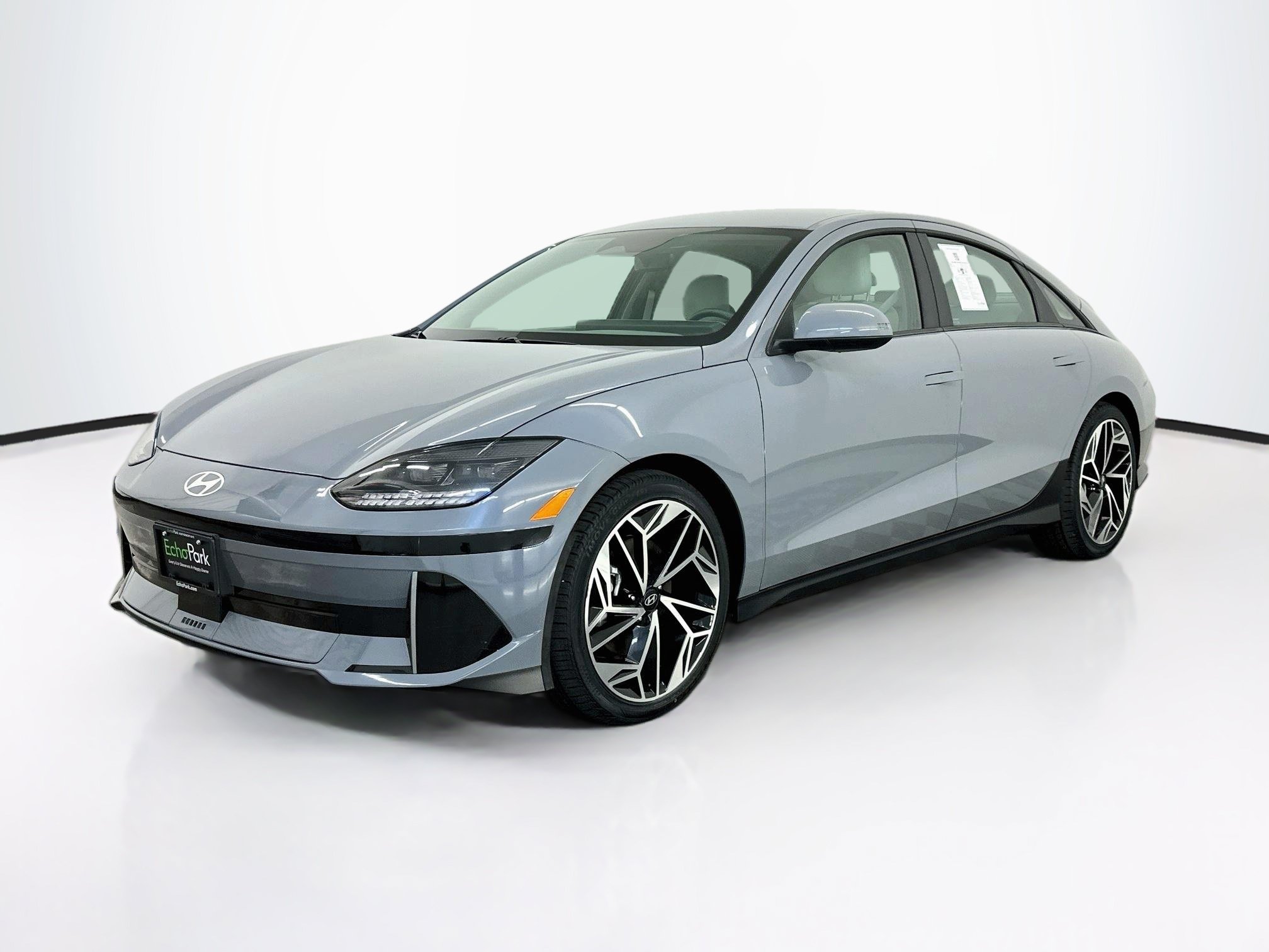 Used 2023 Hyundai Ioniq 6 SEL AWD/4WD image 3
