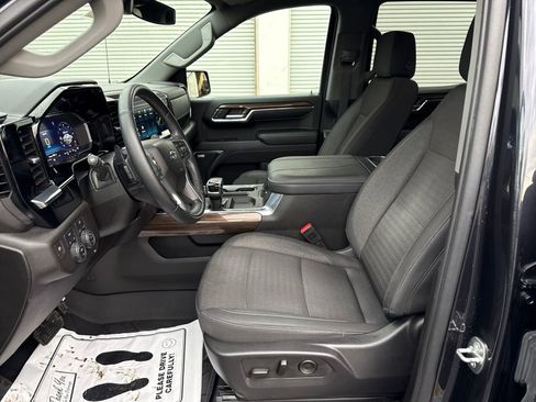 Used 2024 Chevrolet Silverado 1500 RST w/ Convenience Package II image 9