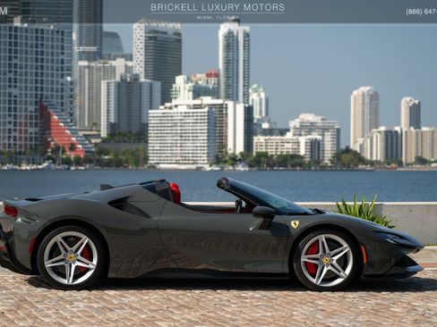 Used 2024 Ferrari SF90 Spider AWD/4WD image 10