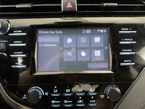 Used 2019 Toyota Camry LE FWD image 18