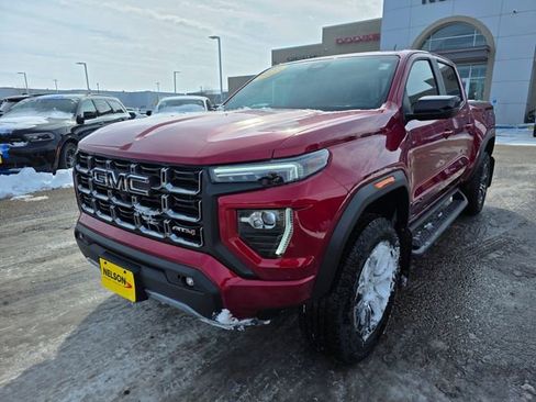 Used 2025 GMC Canyon AT4 w/ Technology Plus Package AWD/4WD image 2