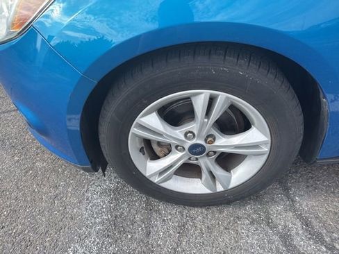 Used 2014 Ford Focus SE FWD image 4