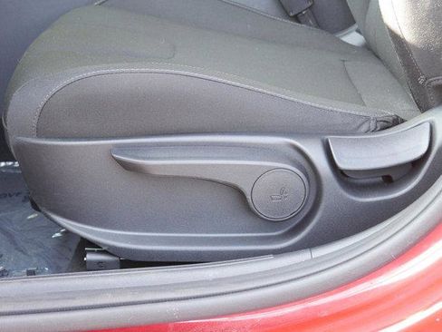 Used 2023 Hyundai Elantra SEL image 13