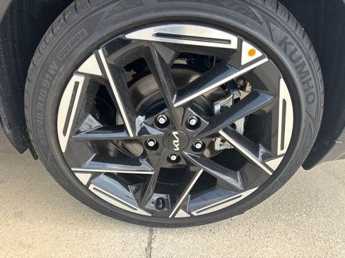 Used 2025 Kia K4 GT-Line w/ GT-Line Sunroof Package FWD image 9