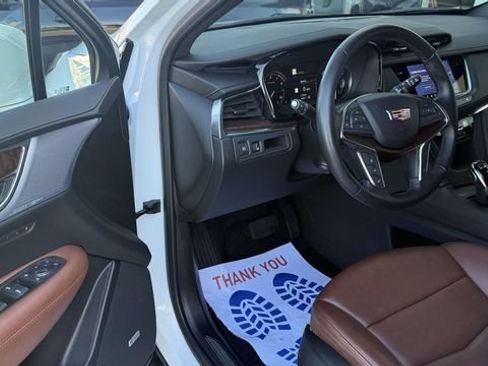 Certified 2024 Cadillac XT5 Premium Luxury AWD/4WD image 12
