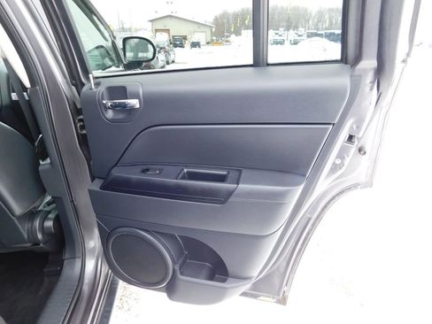 Used 2015 Jeep Compass Sport w/ Power Value Group image 15