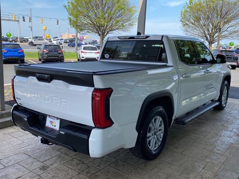 Used 2022 Toyota Tundra SR5 w/ SR5 Premium Package image 7