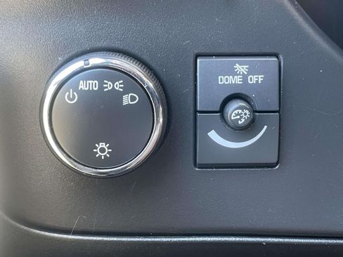 Used 2019 Chevrolet Express 2500 w/ Driver Convenience Package RWD image 16