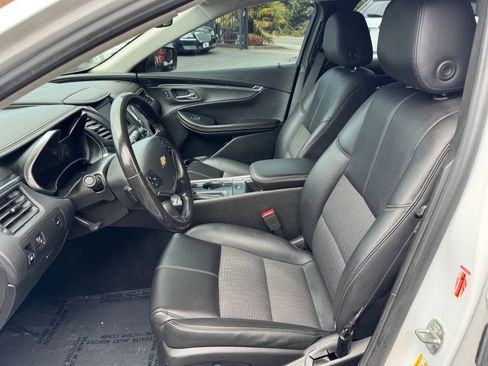 Used 2019 Chevrolet Impala LT FWD image 9