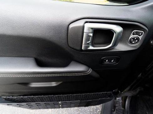 Used 2019 Jeep Wrangler Unlimited Sahara w/ Quick Order Package 24M Moab image 12