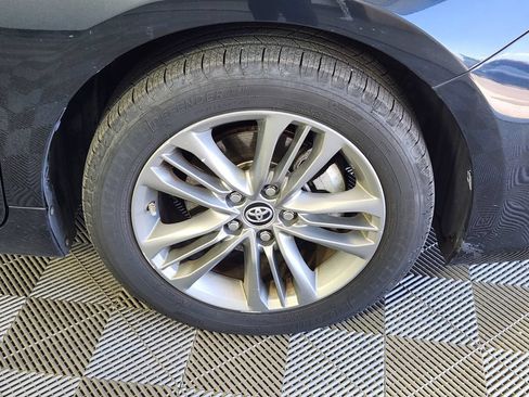 Used 2015 Toyota Camry SE w/ Protection Package FWD image 9