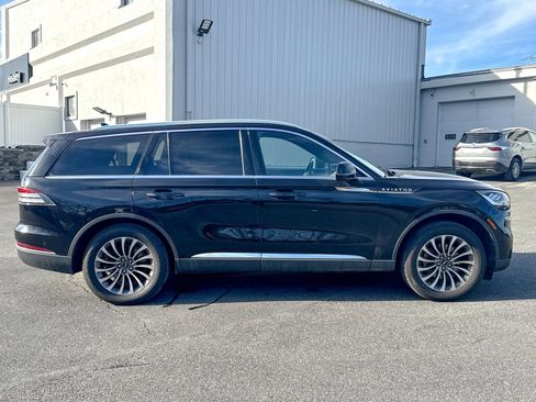 Used 2023 Lincoln Aviator Reserve w/ Equipment Group 201A image 8