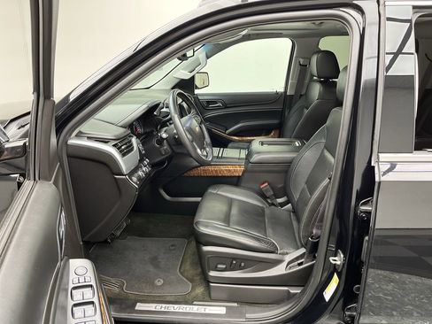 Used 2017 Chevrolet Tahoe Premier AWD/4WD image 3