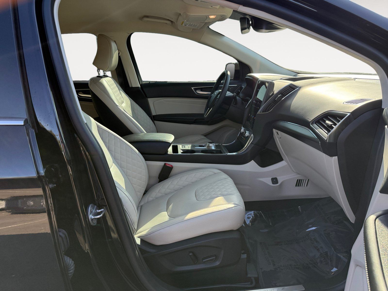 Used 2024 Ford Edge Titanium w/ Equipment Group 301A AWD/4WD image 19