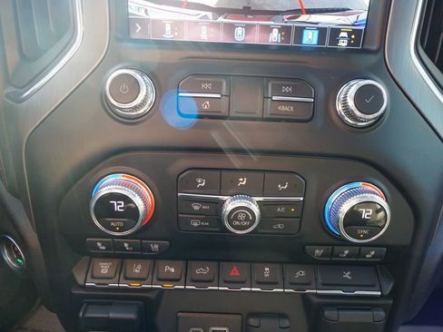 Used 2023 GMC Sierra 3500 Denali w/ Denali Ultimate Package image 29