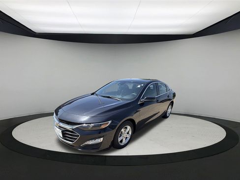 Used 2023 Chevrolet Malibu LT FWD image 3