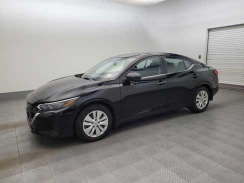Used 2024 Nissan Sentra S image 2