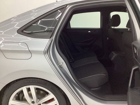 Used 2019 Volkswagen Jetta GLI image 21