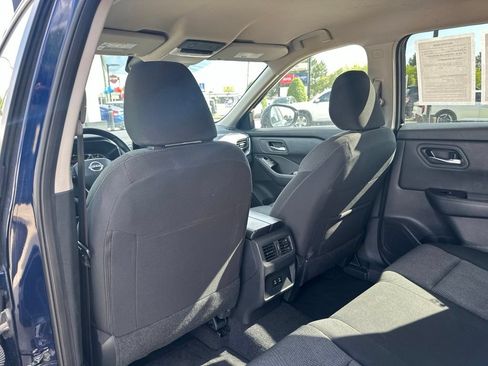 Used 2025 Nissan Rogue SV FWD image 27