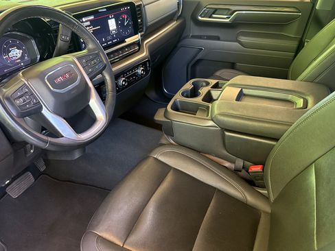 Used 2025 GMC Sierra 1500 SLT AWD/4WD image 11
