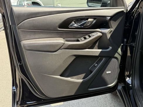 Certified 2023 Chevrolet Traverse RS AWD/4WD image 9